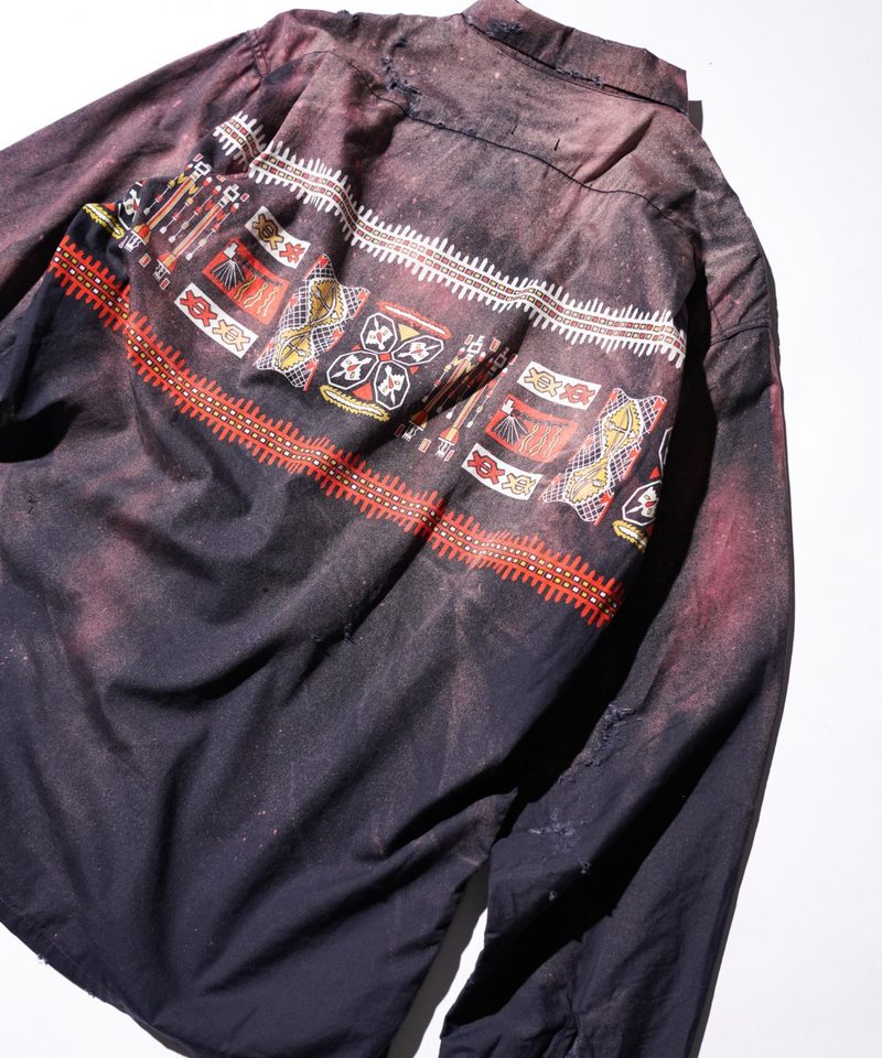 TOWNCRAFT ONE IN THE WORLD NATIVE PRINTED LOOP COLLAR SHIRT detail